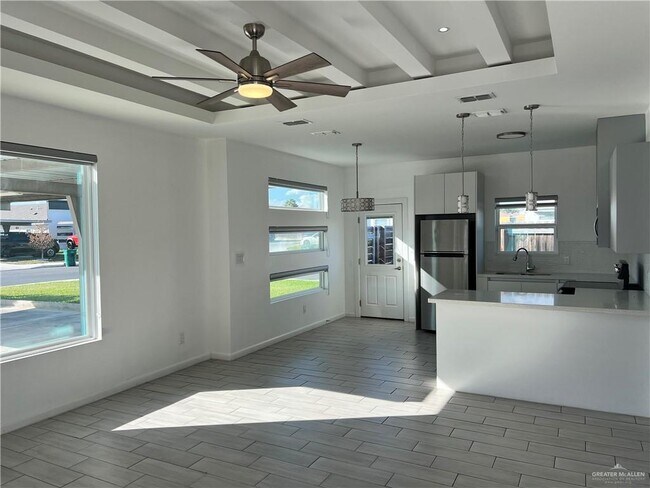 Building Photo - 22 S Sports Dr