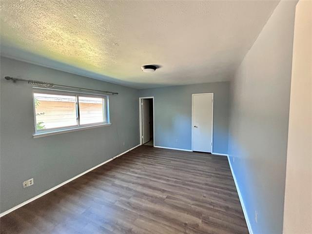 Building Photo - 705 Edelweiss Dr