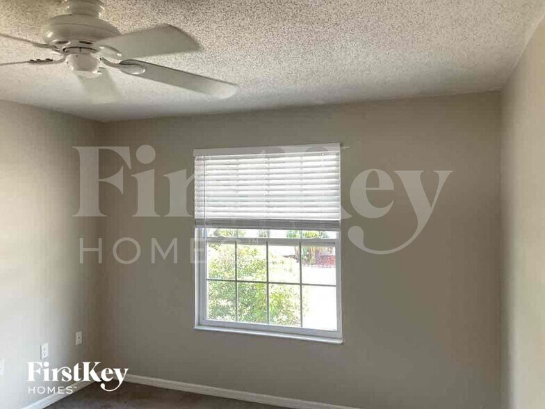 Building Photo - 557 Mayview Ave NW