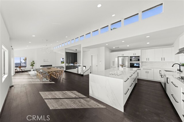 Building Photo - 685 Nyes Pl