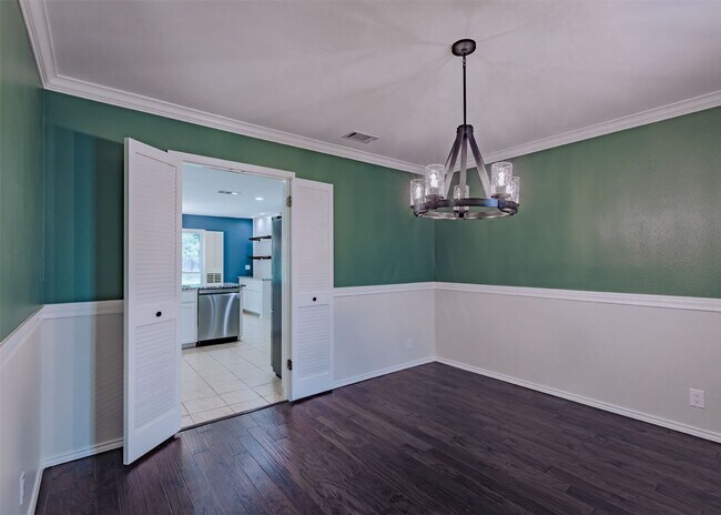 Building Photo - Gorgeous Northwood rental