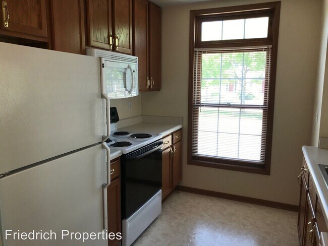 Building Photo - 2604 Stange Rd