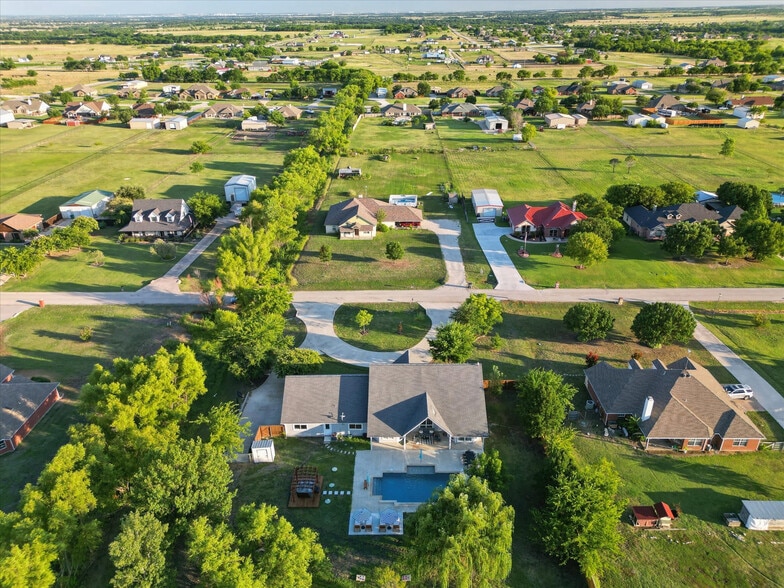 Building Photo - 12161 Hill Country Cir