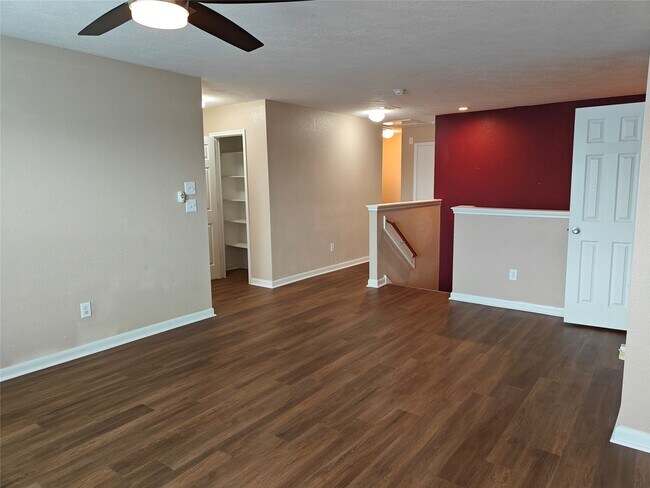 Building Photo - 7915 Moss Springs Ct