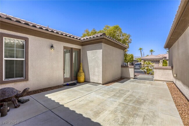 Building Photo - 7286 Mt Kearsarge St