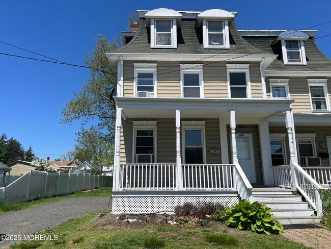 Primary Photo - 168 Broad St