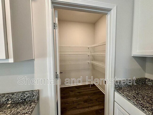 Building Photo - 248 Expedition Dr