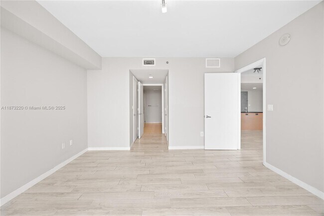 Building Photo - 50 Biscayne Blvd