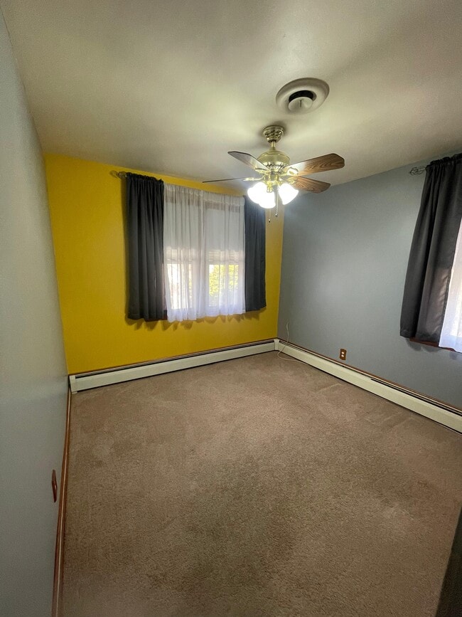 Building Photo - 5427 Omaha Ave