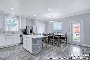 Building Photo - 27334 Lasso Bend