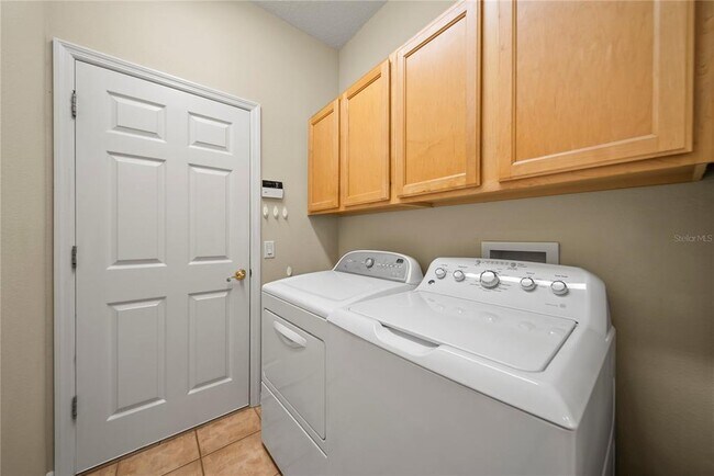 Building Photo - 18214 Stillwell Ln