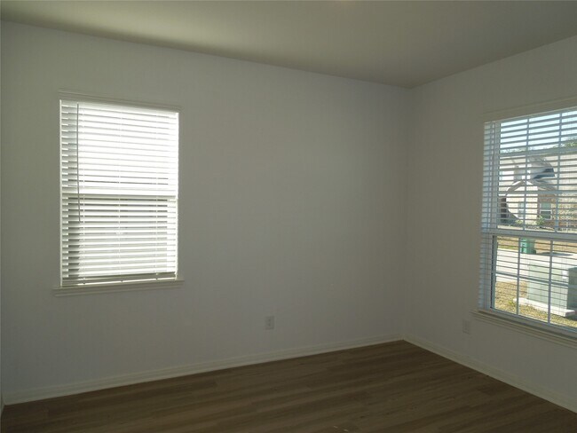 Building Photo - 10463 Red Cardinal Dr