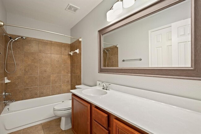 Building Photo - 14012 Marathon Rd