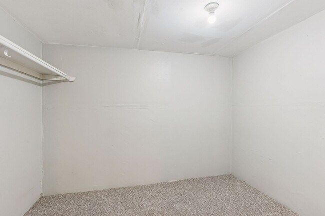 Building Photo - 3754 S Delaware St