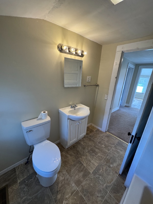 Building Photo - 711 Kensington Ave