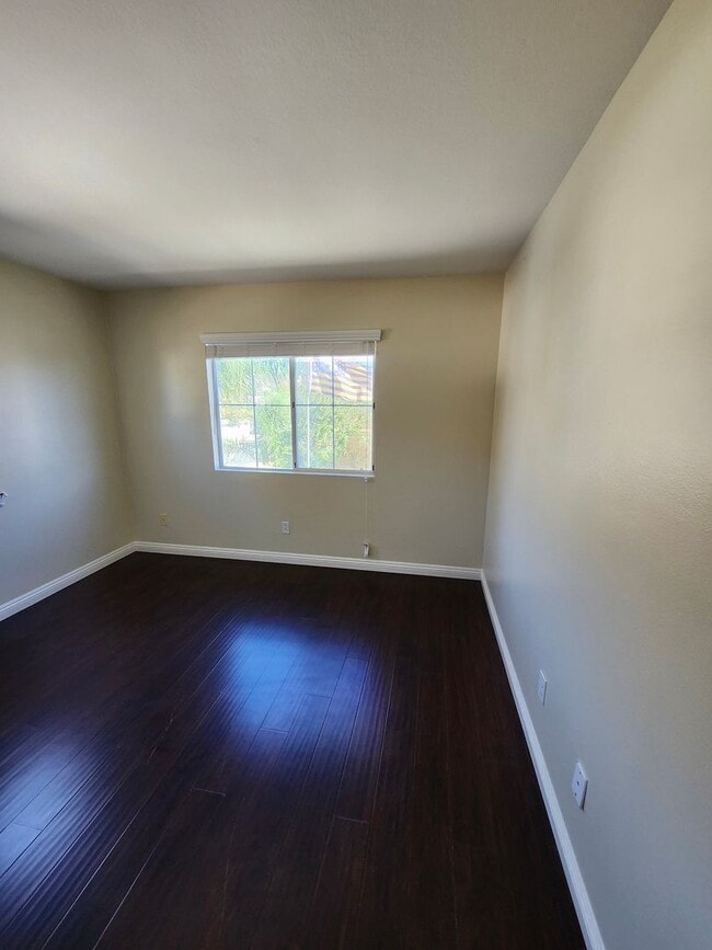 Building Photo - Beautiful two-story home located in the he...