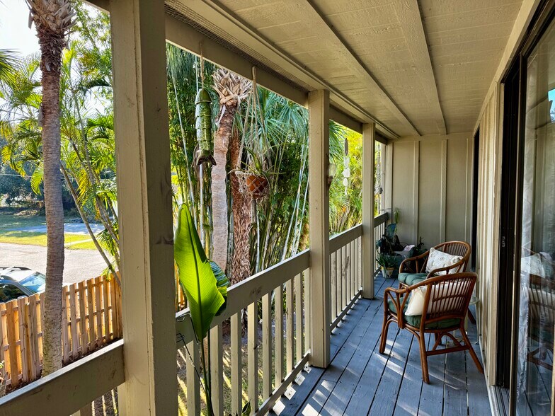 Building Photo - 2220 Bahia Vista St