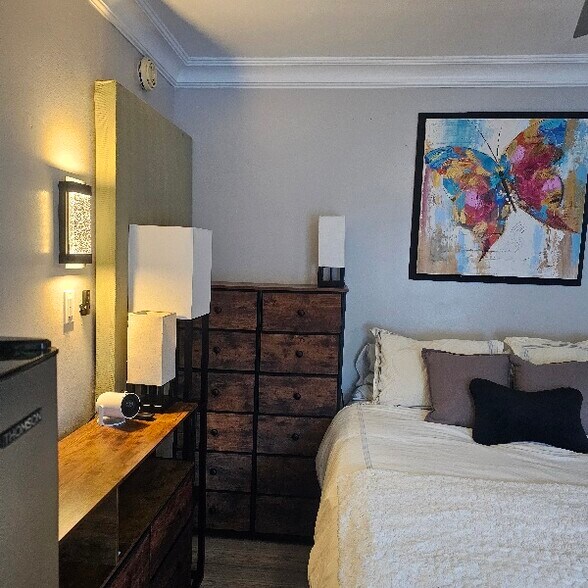 Building Photo - 11314 Malat Way