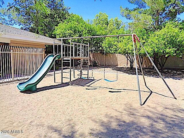 Building Photo - 4725 E Brown Rd