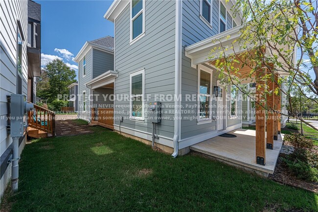 Building Photo - 1030 S Laramie Hts