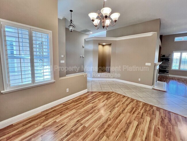 Building Photo - 5705 E Erin Ave