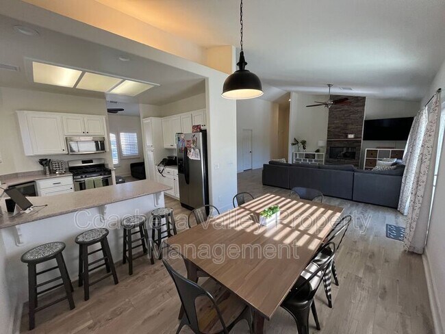 Building Photo - 79175 Latigo Cir