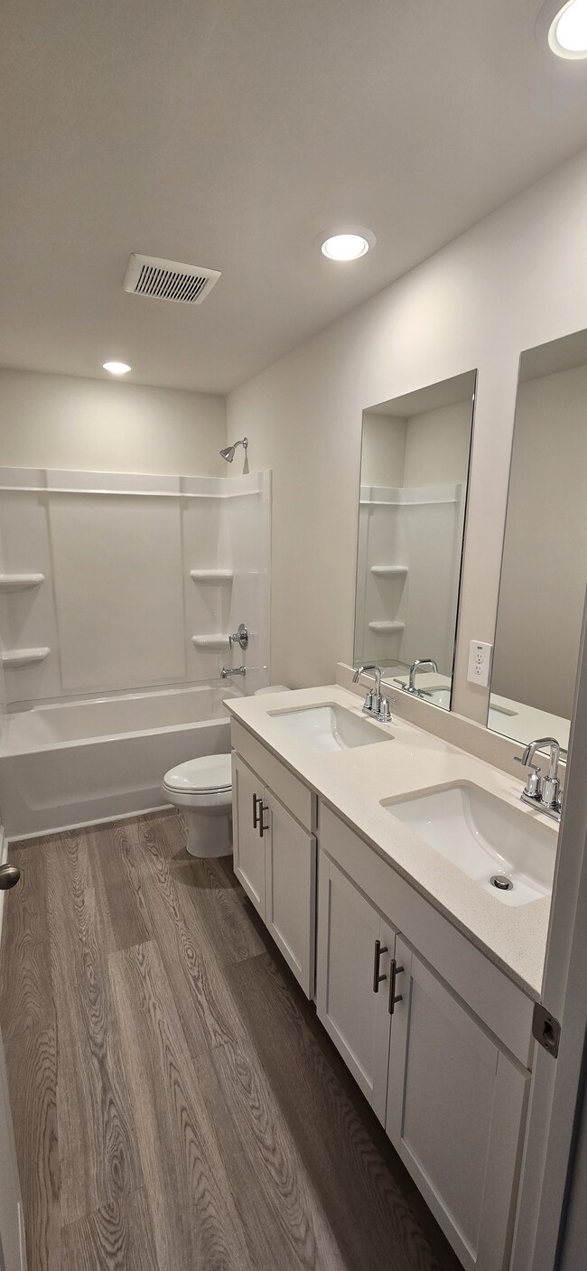 Secondary Bathroom - 186 Meander Dr