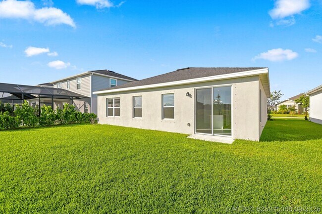 Building Photo - 10597 SW Vasari Way