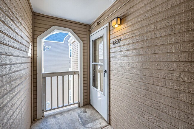 Building Photo - Must see 2 Bedroom 1 Bath in Castle Rock!!!