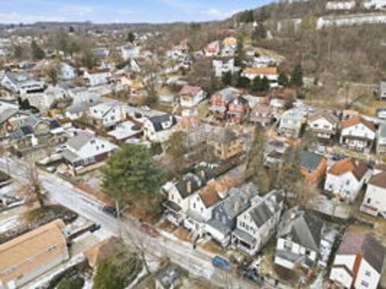 Building Photo - 312 Midland Ave