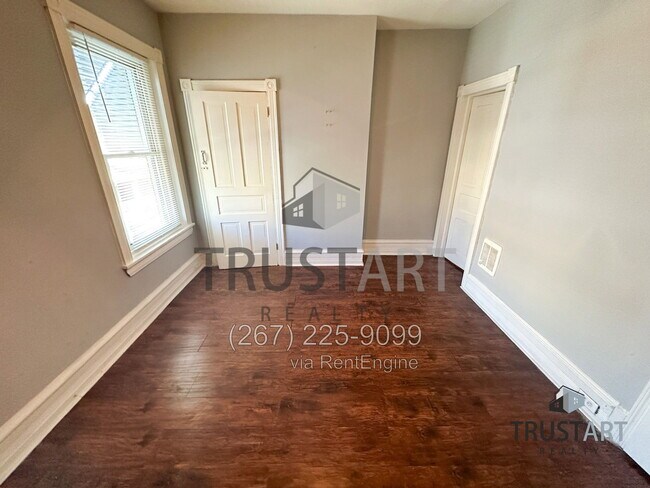 Building Photo - 3459 Braddock St
