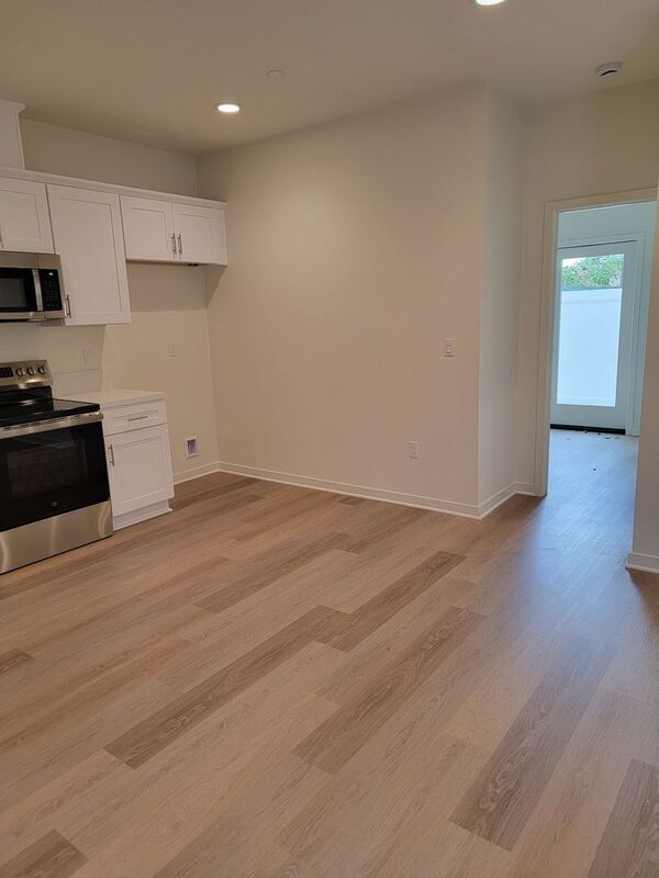 Building Photo - 9388 Olive St