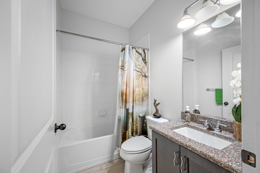 Building Photo - 12171 Moss Lake Loop