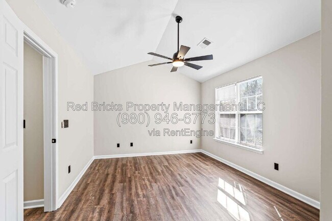 Building Photo - 10212 University Park Ln
