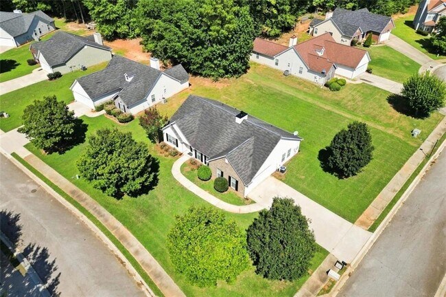 Building Photo - 465 Camella Cir