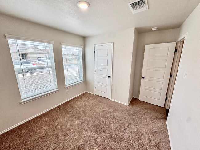 Building Photo - Beautiful newer home features  3 Bedrooms, 2.25 Baths, 2 Car Garage, Granite and More!