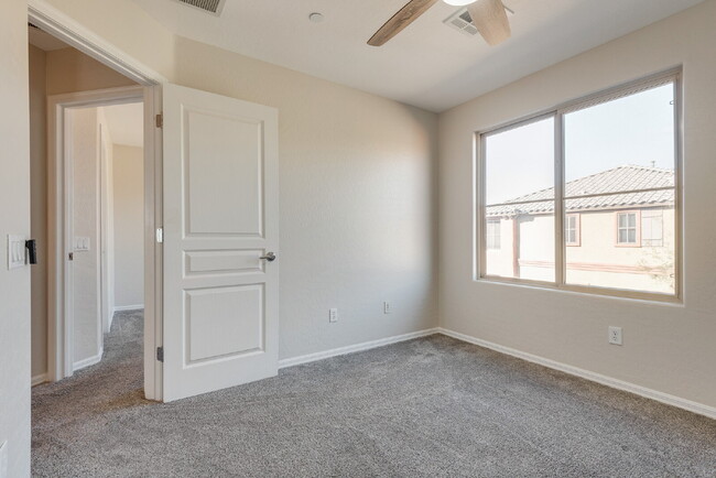 Building Photo - 4650 Ranch House Rd