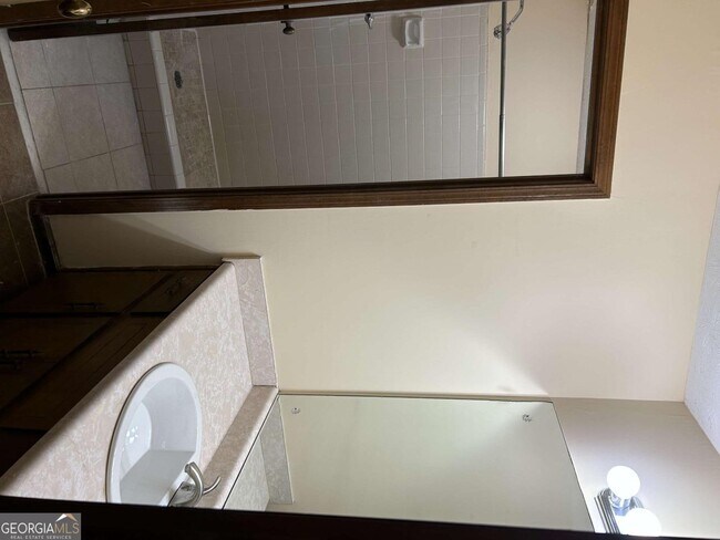 Building Photo - 1530 Oleander Ln SW