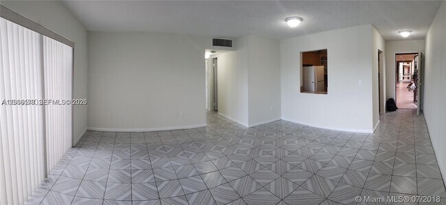 Building Photo - 1325 W 68th St