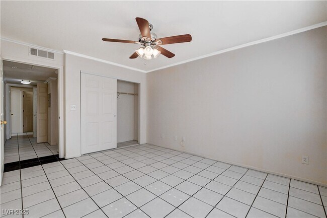 Building Photo - 5216 Mandalay Springs Dr