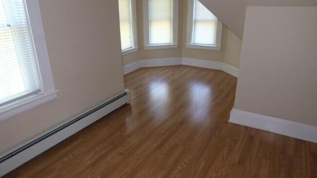 Building Photo - 2 bedroom in Malden MA 02148
