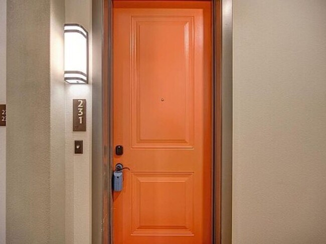 Building Photo - Upscale 2/2 Apartment in The Cannery!-$500 Off 1st Month's Rent