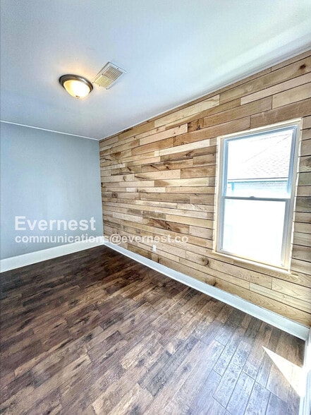 Building Photo - 1809 Denison Ave