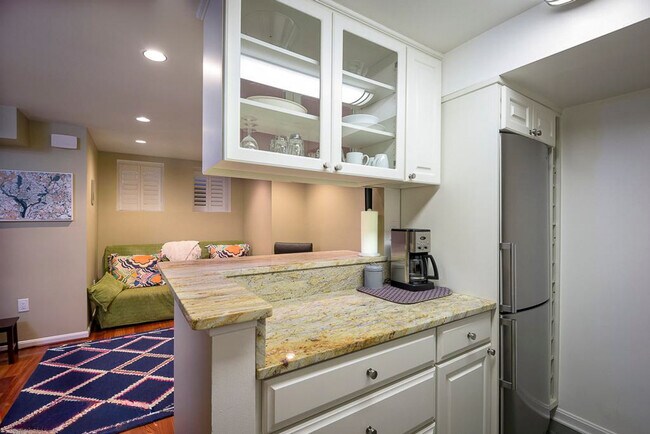 Building Photo - 1001 New Hampshire Ave NW