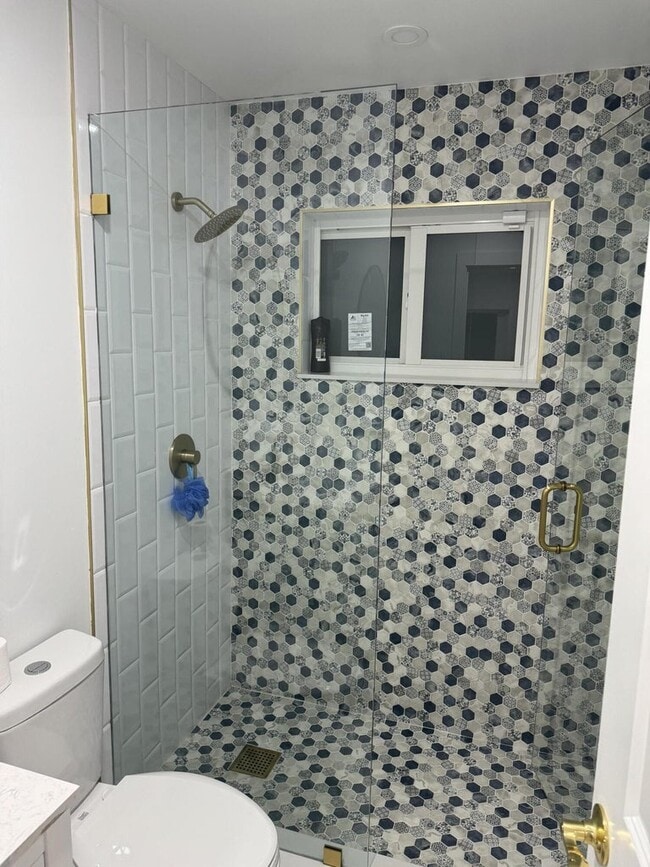 Building Photo - 112 Parkwood Dr