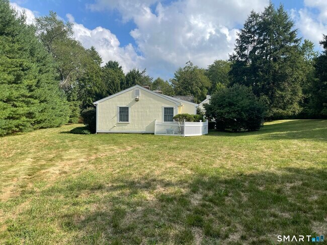 Building Photo - 42 Scribner Hill Rd