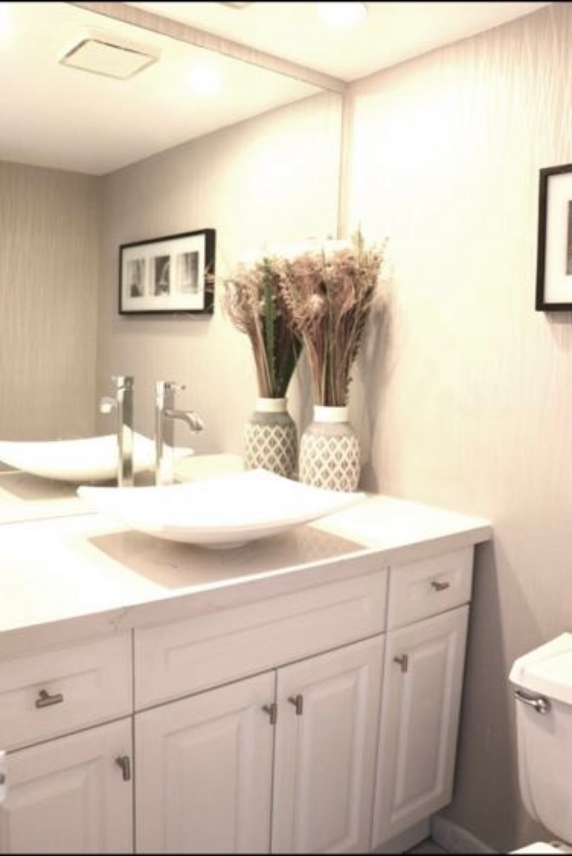 Half bath - 250 174th St