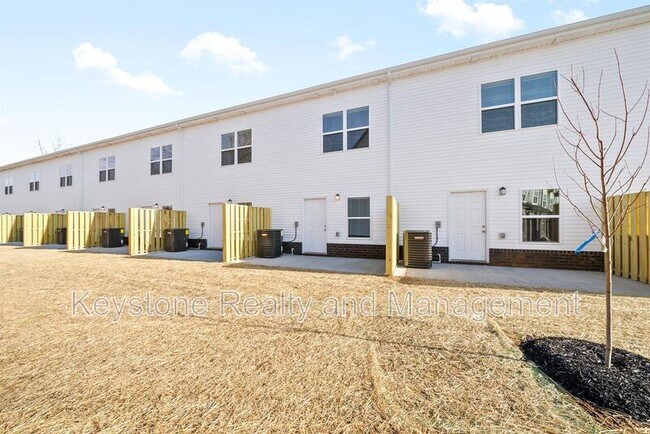 Building Photo - 760 Tracy Ln