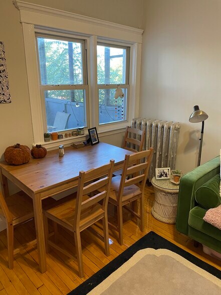 Building Photo - 33 Highgate St