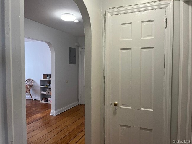 Building Photo - 5 Laurel St